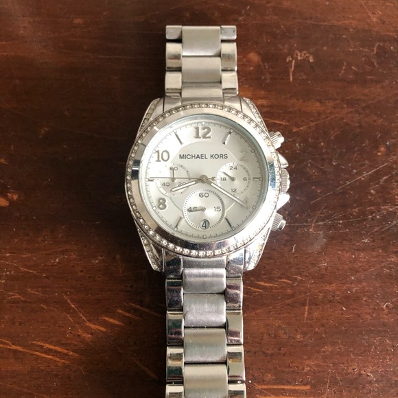 Michael Kors watch - Picture 2 of 4